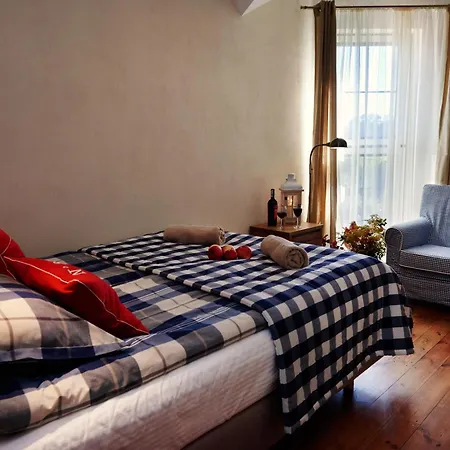 Ostoja Dwa Jeziora Bed and breakfast 4*