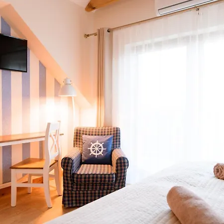 Ostoja Dwa Jeziora Bed & Breakfast