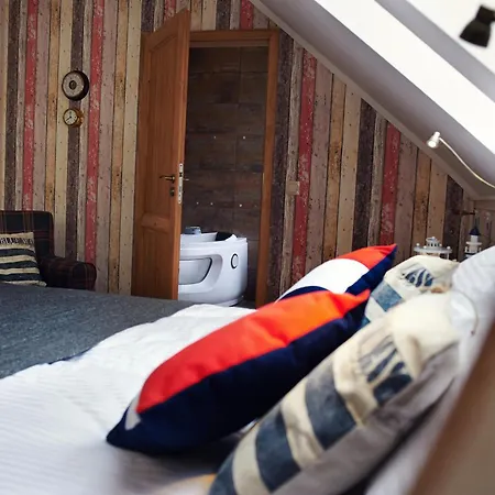 Ostoja Dwa Jeziora Bed & Breakfast